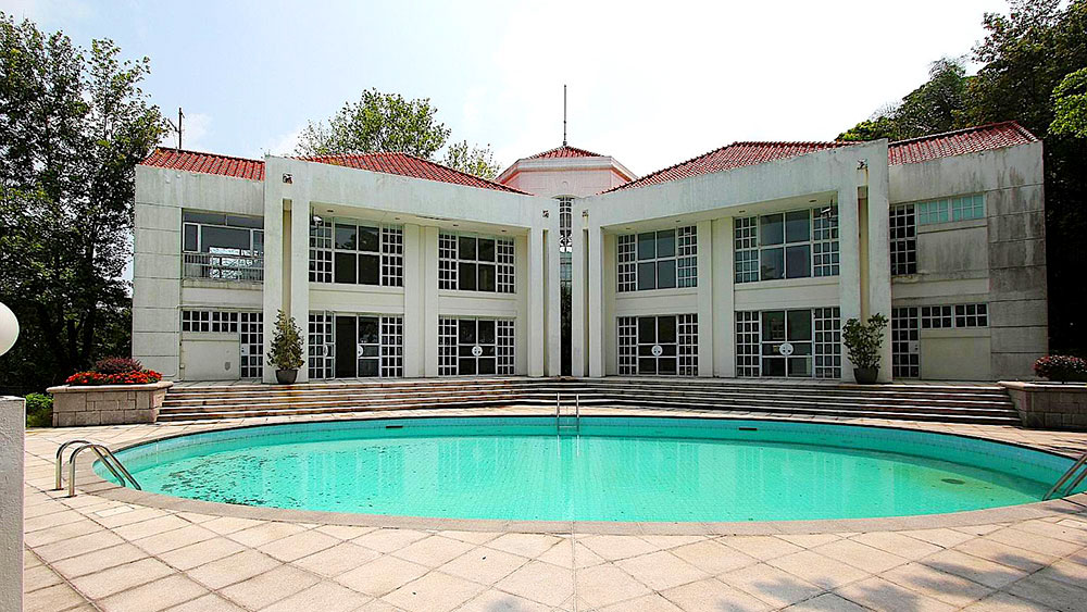 biệt thự xa hoa, đắt đỏ